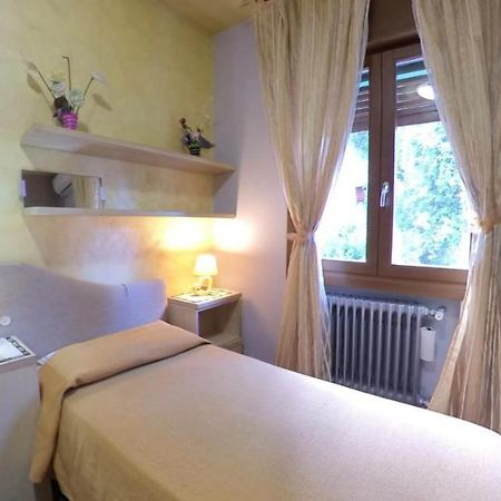 Carpe Noctem Bed & Breakfast Padova Bagian luar foto
